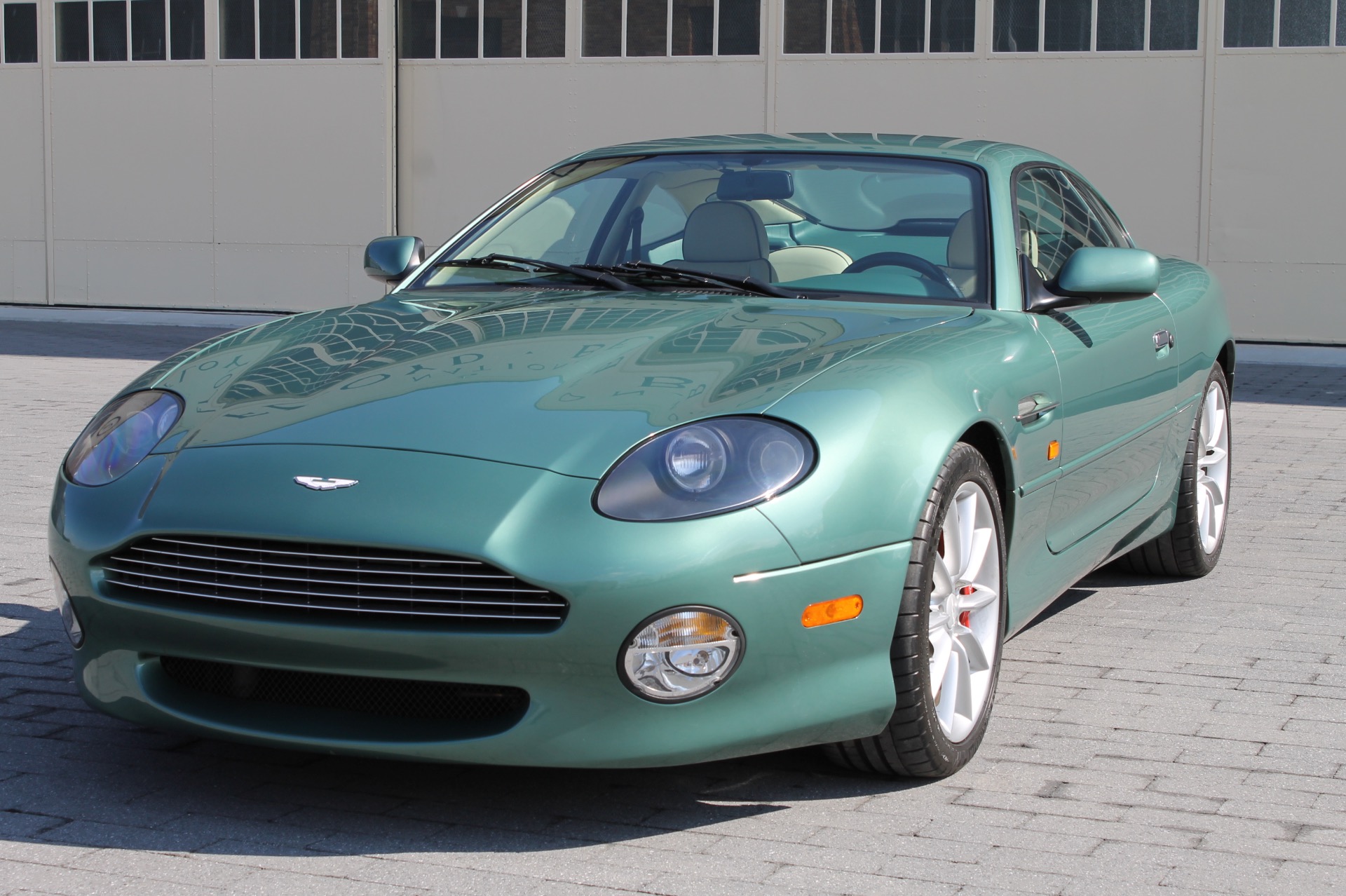 Aston Martin DB7 Coupe 2000