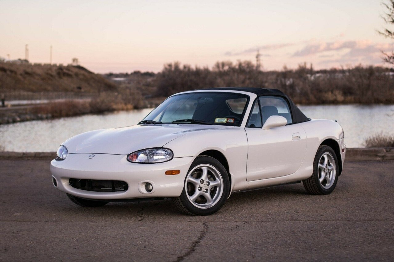 Mazda MX-5 1800 RS 2000
