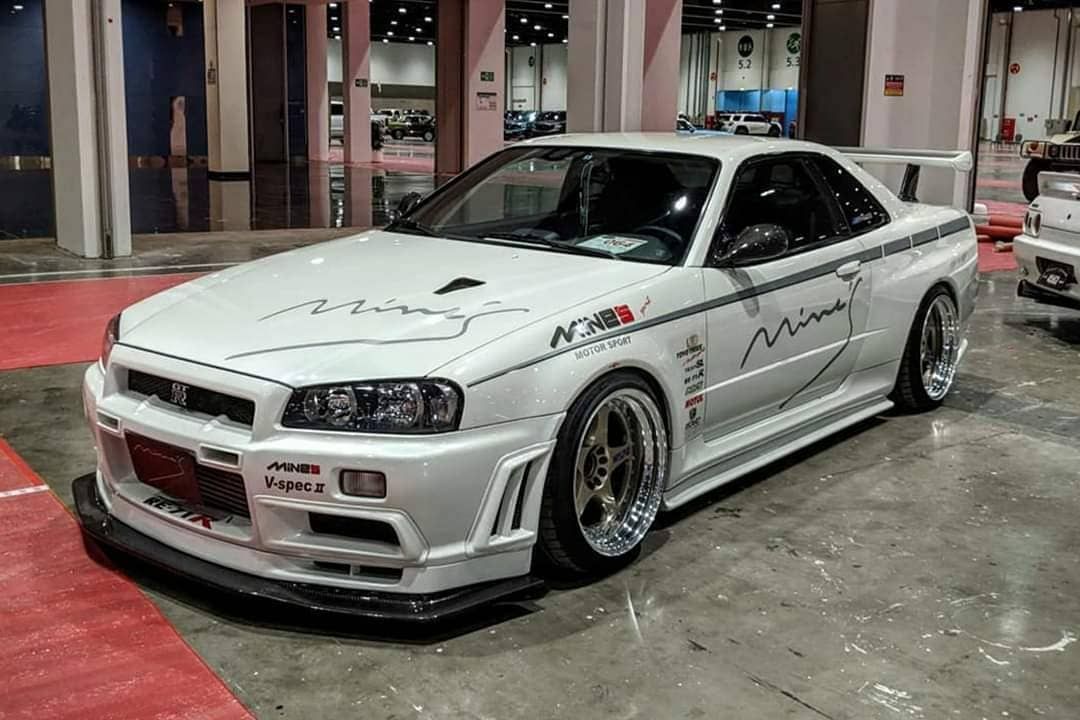 Mine's Skyline 2000